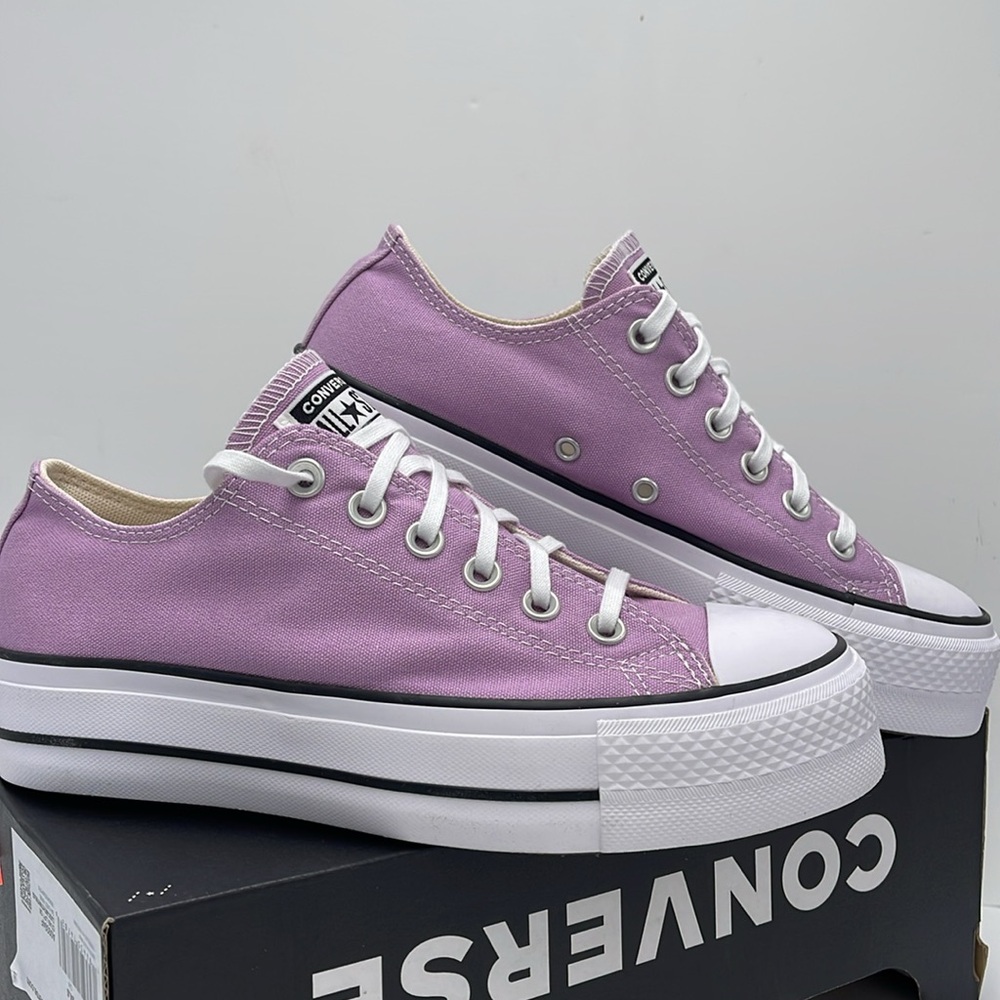Converse WMNS A09394F CTAS LIFT OX
CLASSIC AMETHYST/WHITE/BLACK Platforms Snkrs - Picture 7 of 16